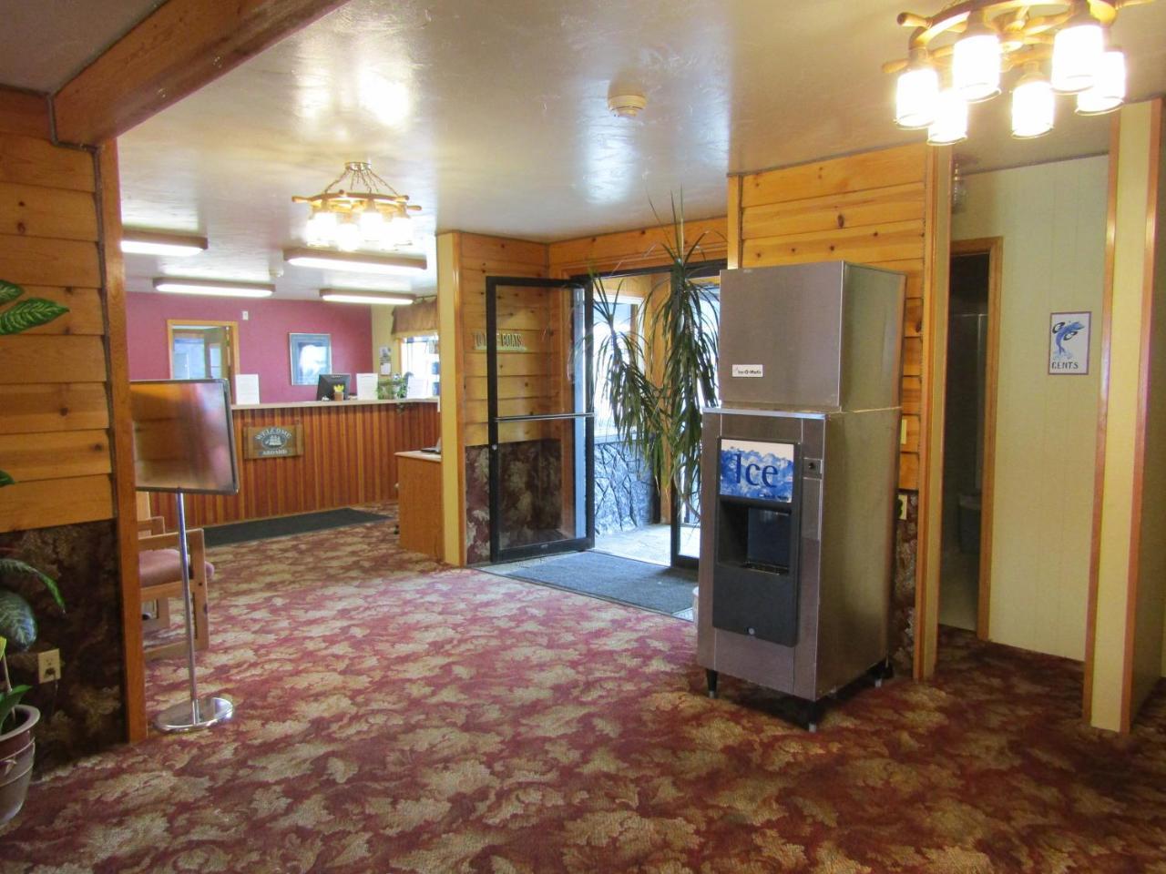 Captain'S Choice Motel Haines Εξωτερικό φωτογραφία